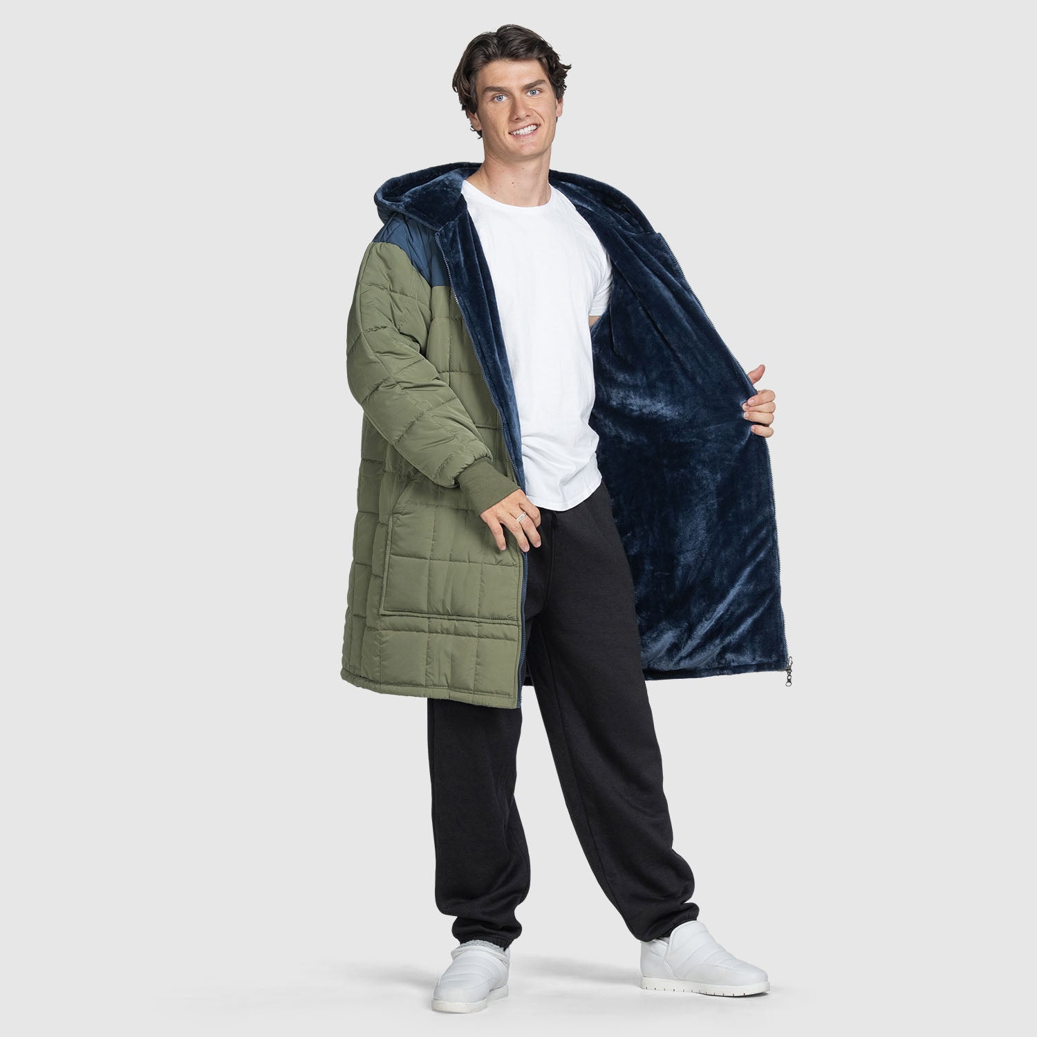 Olive/Navy Contrast Secondary image